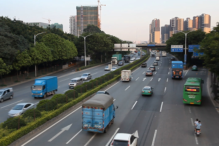 107國(guó)道路燈項(xiàng)目2.jpg